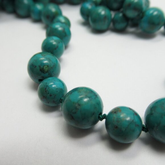 Hand Knotted Turquoise bead necklace - Picture 6 of 11